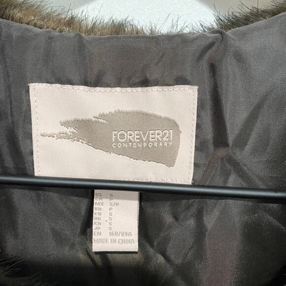 Forever 21 Contemporary Brown Faux Fur Vest Small - Picture 2 of 5